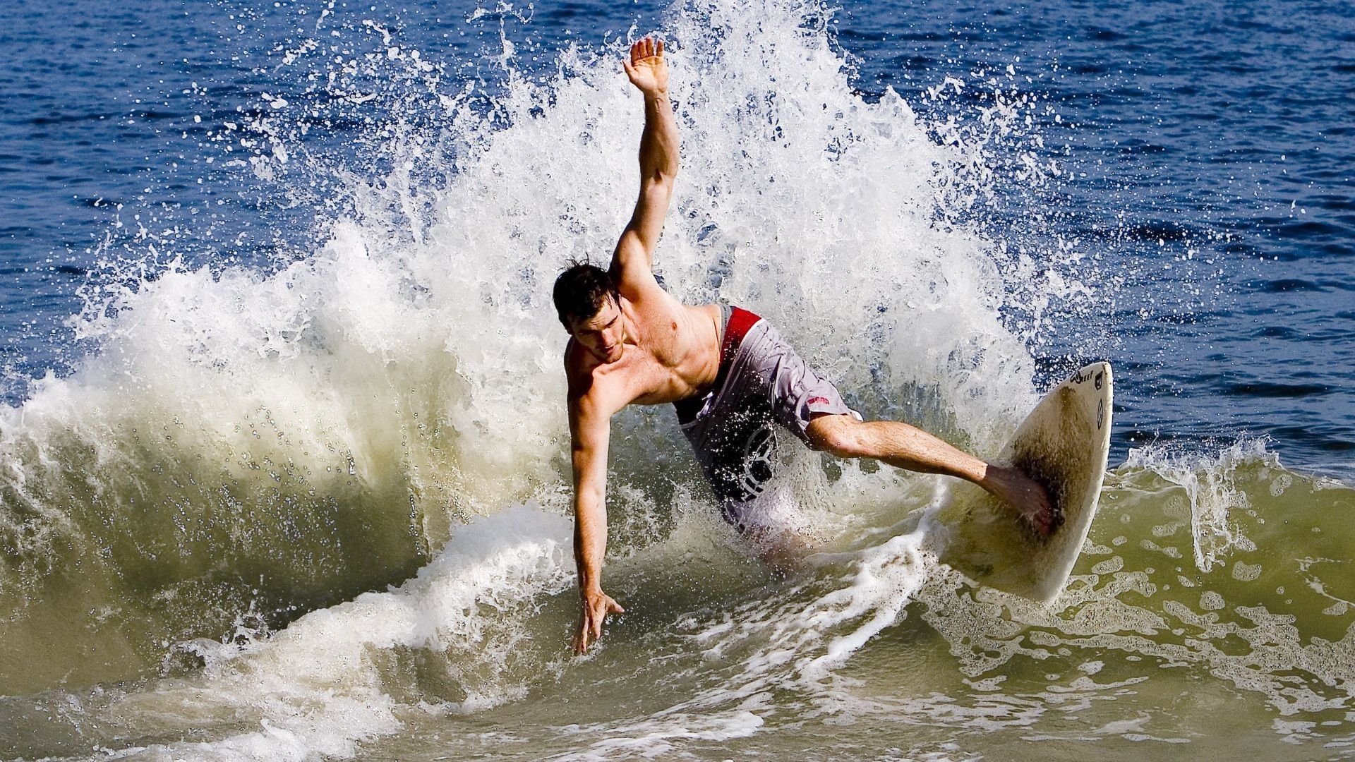 中超第29轮最佳阵容:海港国安泰山各2人,中超第20轮